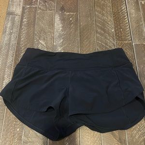|NAVY SPEED UP LULULEMON SHORTS| length=2.5 in; size=2
